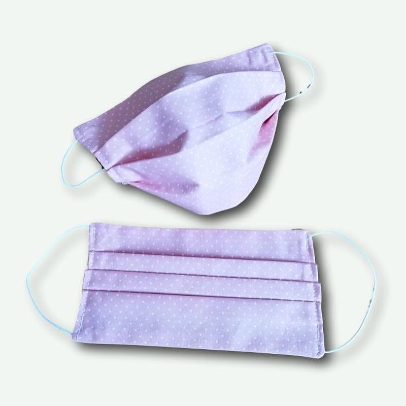 Handgenähtes Stoffaccessoire in zartem Rosa
